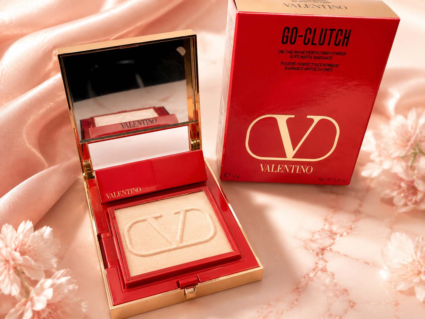 VALENTINO Go-Clutch Bag with Refillable Finishing Powder and MiniRosso Lipstick