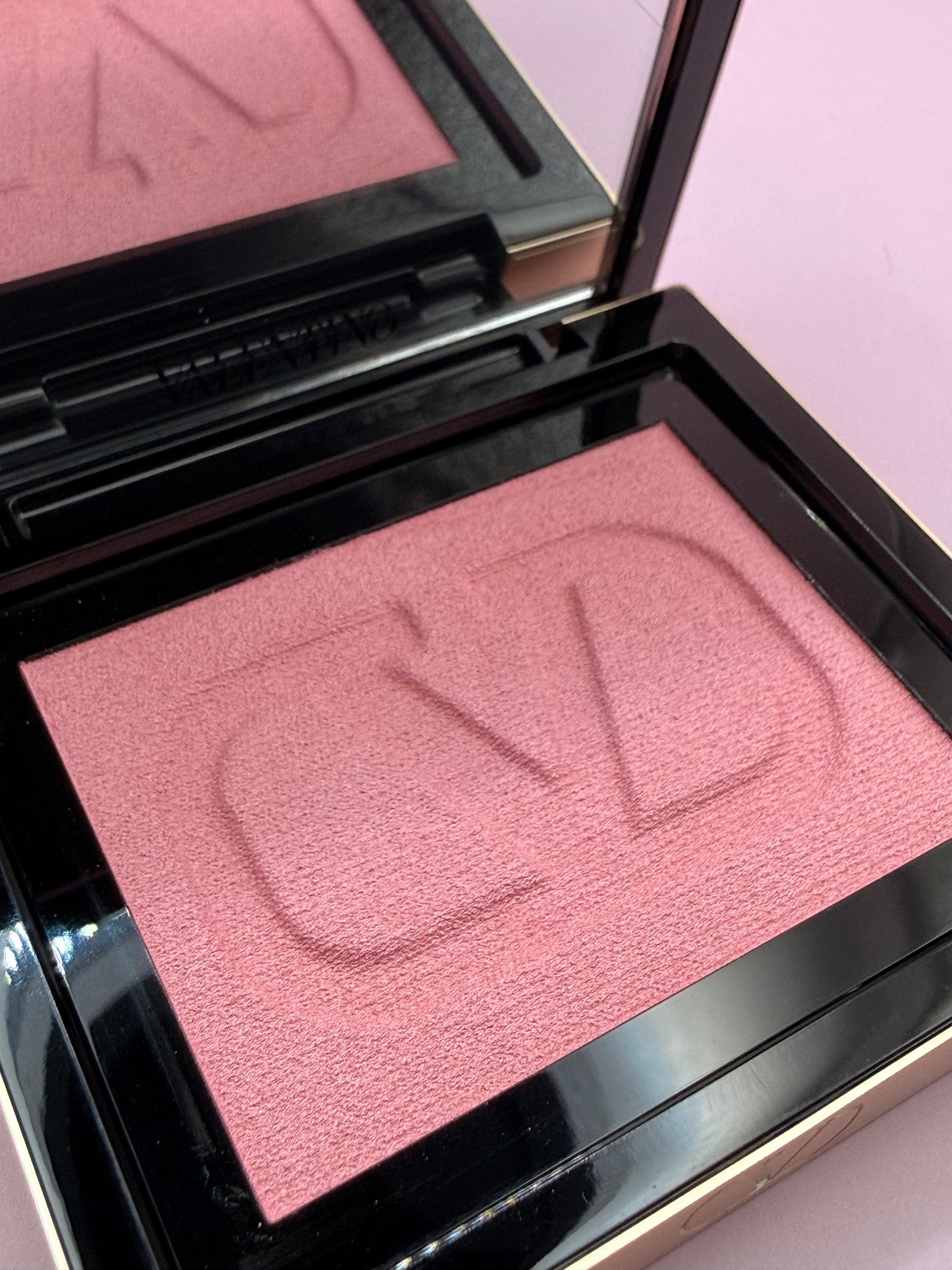 Valentino Beauty Color Crush Longwear Eye-to-Cheek Blush – 100R & 123R